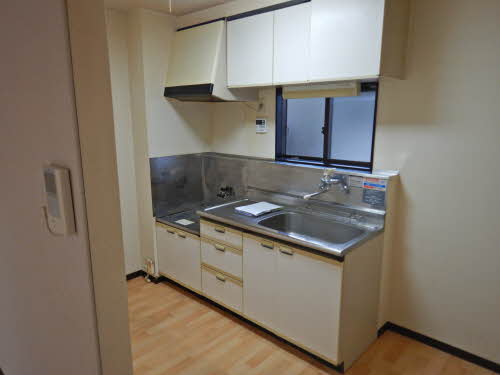 フレグランス Yours D102号-6