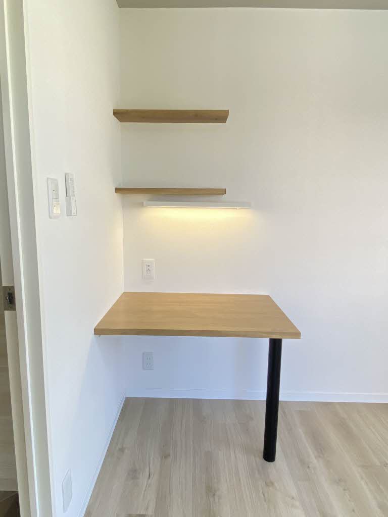 Ｔ．ＴＯＷＮエミネンス E201号-9