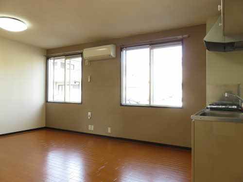 グランドール日永 A101号-2