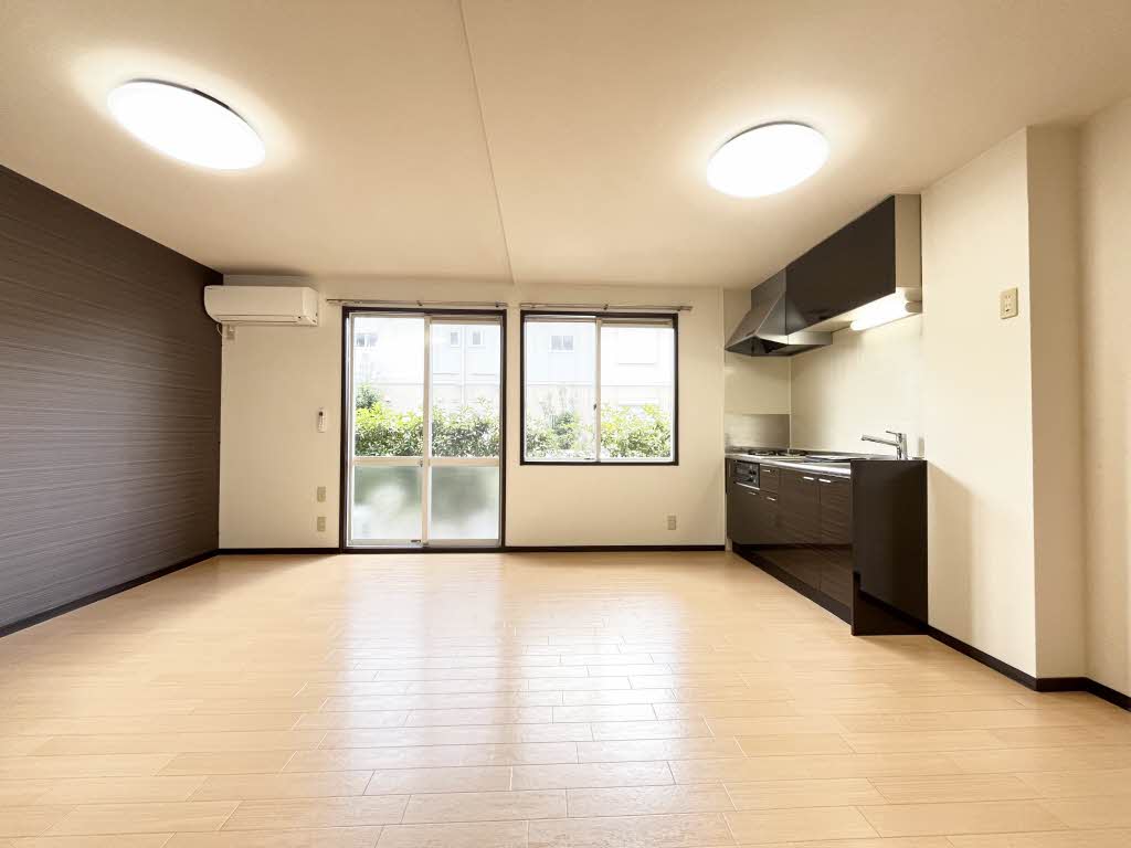 カーサ江島 B102号-4