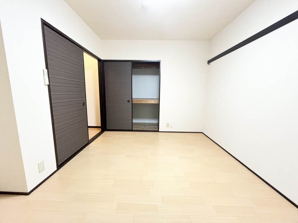 カーサ江島 B102号-10