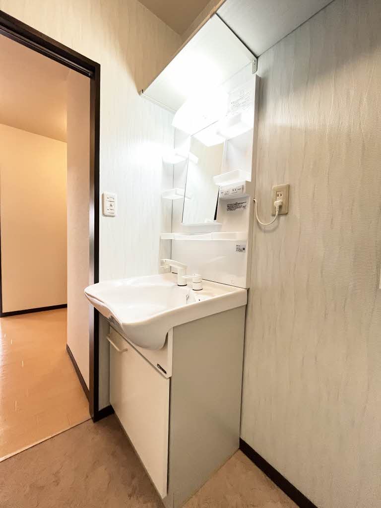 カーサ江島 B102号-13