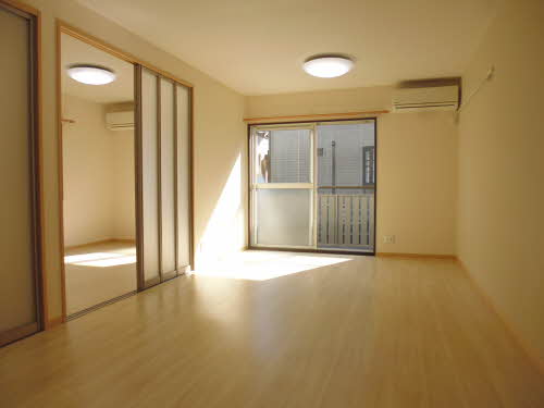 ファミール塩津 B101号-2