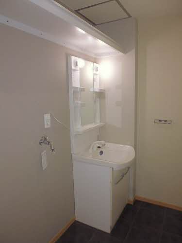 ファミール塩津 B101号-4