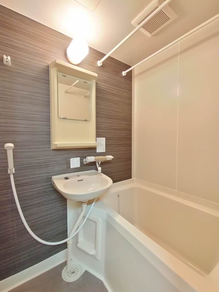 ベルメゾン安茂里 0103号-11