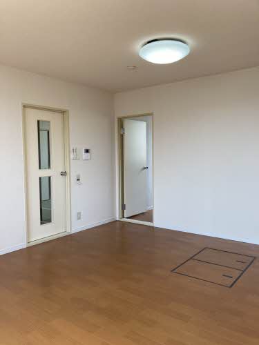 グランシャリオ D101号-6