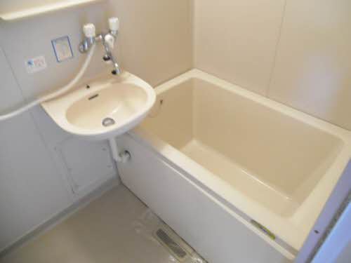 コートビレッジジュン E201号-6