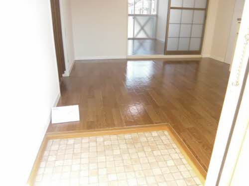 コートビレッジジュン E201号-9