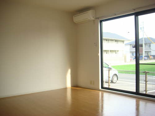 ビレッジ石塚 B102号-3