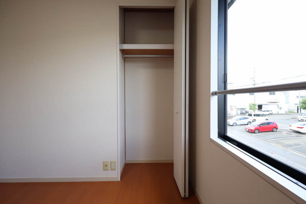 ビレッジ石塚 D202号-11