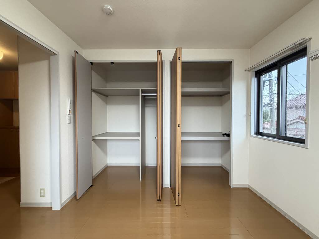 プチハイム山室 0202号-8