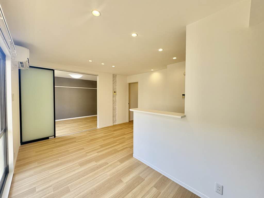 メリースクエア C102号-2