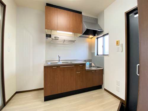 プレミール杉山 B102号-4