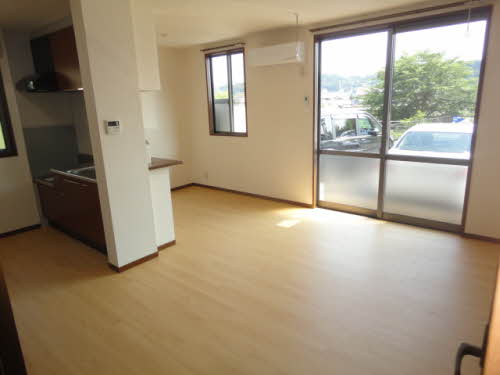 ドミールゆうひがおか C101号-2