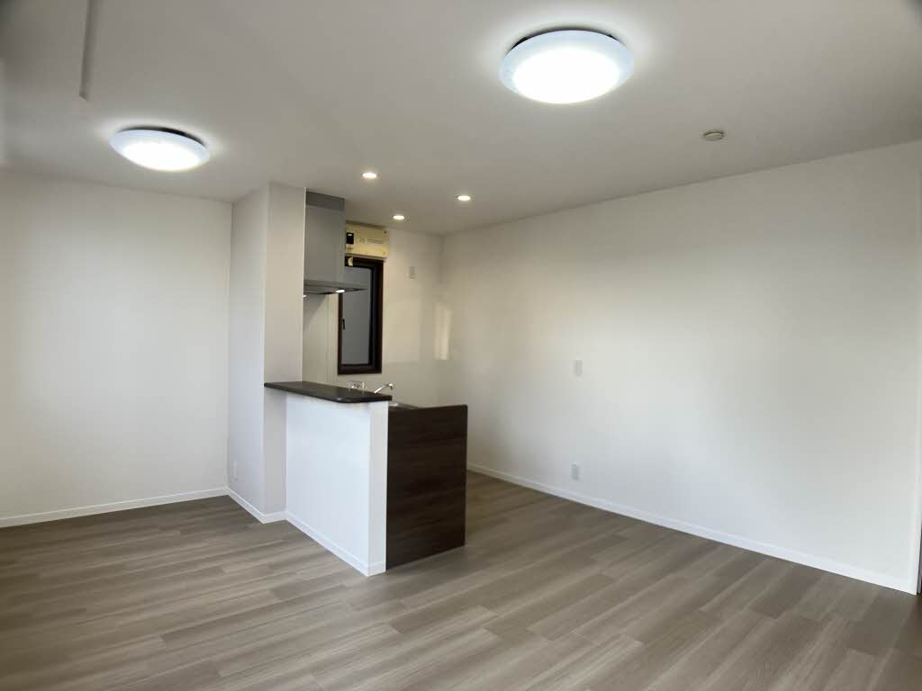 ドミールゆうひがおか C102号-2