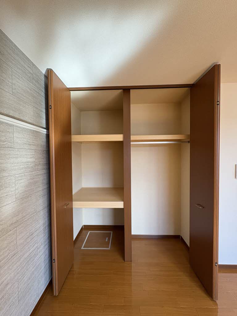 メゾン・ド・トーエー A101号-13