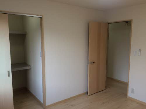 クレール石川 A202号-3