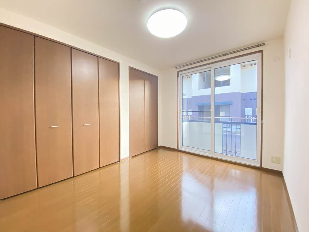 アザレアコート B102号-7