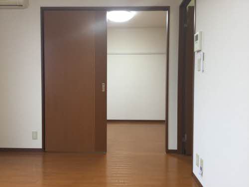エミネンス B202号-5