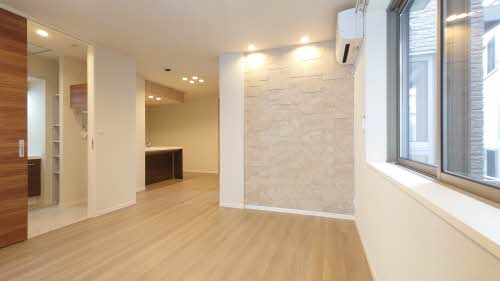 ＴＲＵＳＴ　ＭＡＩＳＯＮ　ＨＡＲＭＥＥ 0202号-4