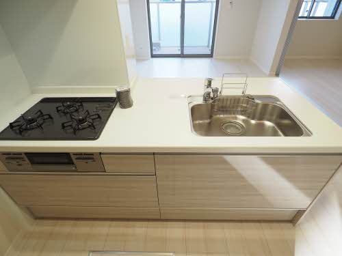 ヴィラ　フロイデ 0102号-6