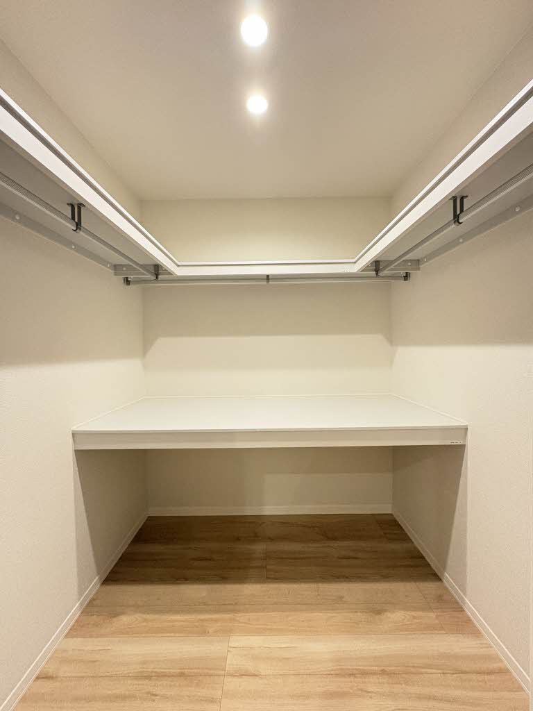 Ａｌｉｖｉｌａ 0102号-9