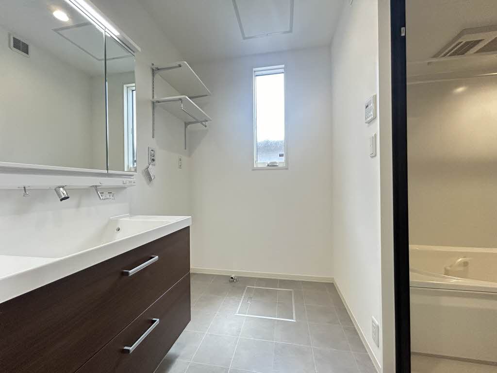 秋吉戸建シャーメゾンＡ-13