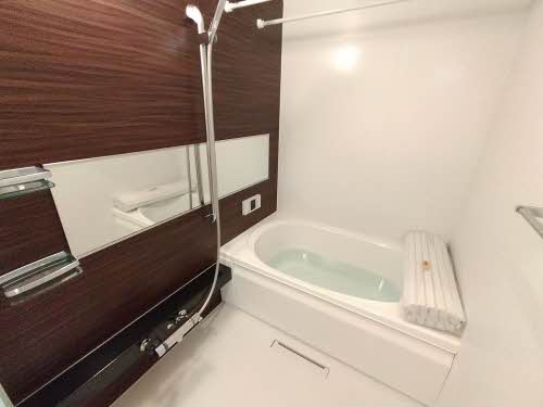 シャーメゾンプレミア鐙 0303号-4