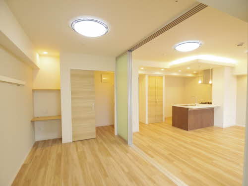 ＧＲＡＮＤ　ＣＯＵＲＴ 0205号-7