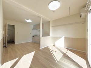 ルミエール黒田 A102号-2