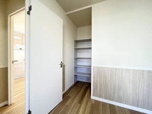 ルミエール黒田 A102号-8