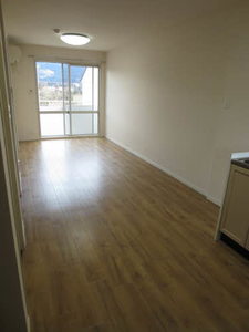 ファミール幸 E201号-8