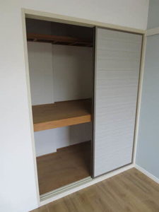 ファミール幸 E201号-11