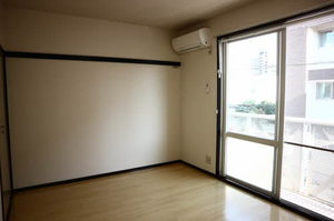 エクレール京田 B203号-2