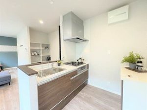 パークハイムトマリ C102号-9