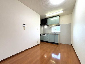 メゾン南台 A102号-3