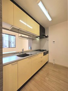 ブライト　ステージ A102号-5