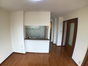 ファミーユスズキ D101号-3