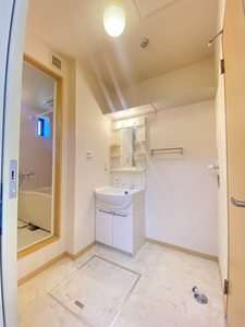 ＡＬＬＵＲＥ 0102号-5