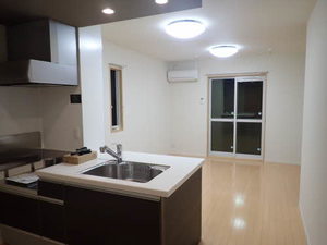 プレミアス松波 0203号-3