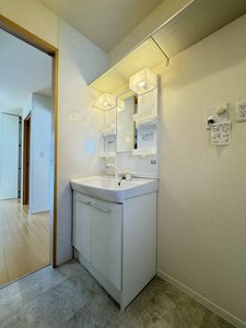 アジャート F202号-8