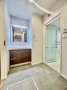 Ａｍｂｉｃｉａ東草深 0102号-6