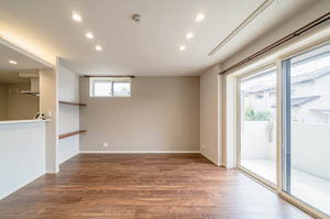 リオリエント三里 0102号-3