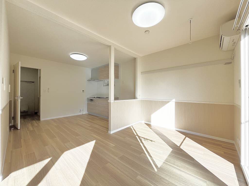 ルミエール黒田 A102号-2