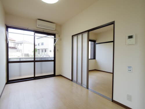 メゾンドール兼平 B101号-2