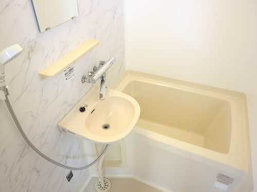 ヴィルヌーブ南川 B201号-2