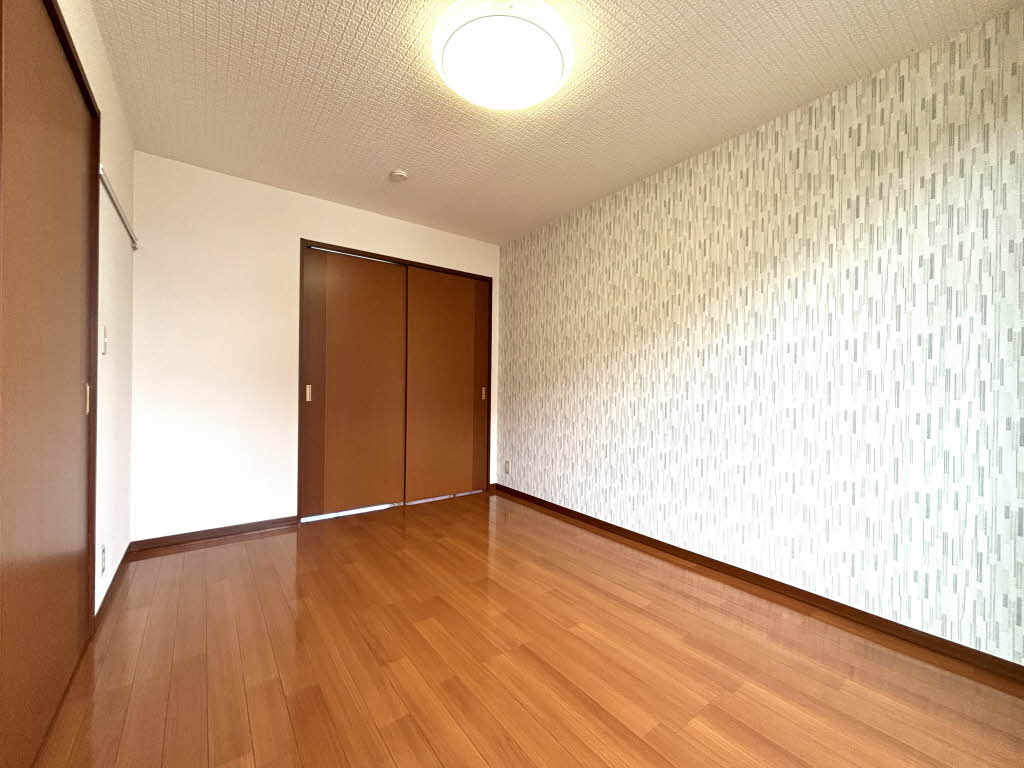 メゾン南台 A102号-8