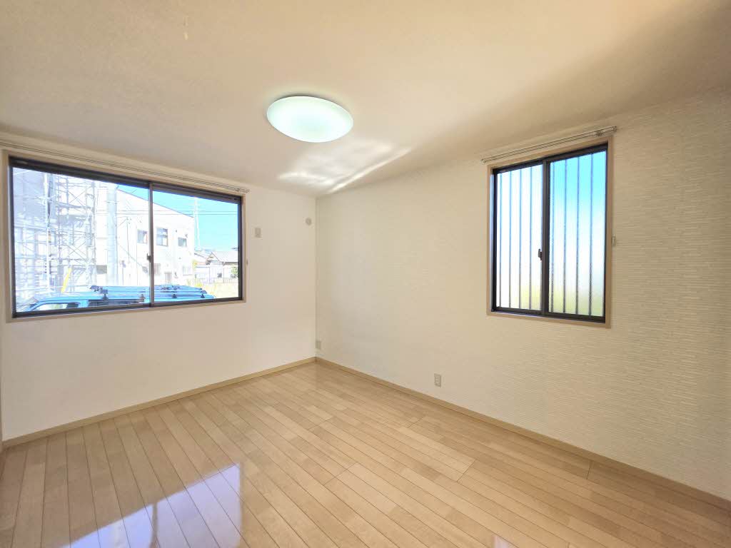 ブライト　ステージ A102号-7