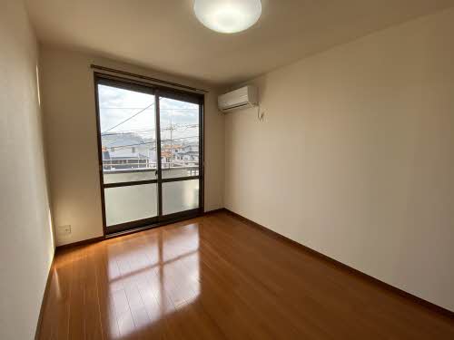 高松山レジデンス D202号-2