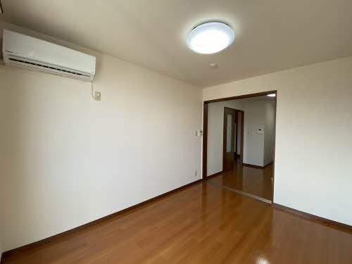 高松山レジデンス D202号-3